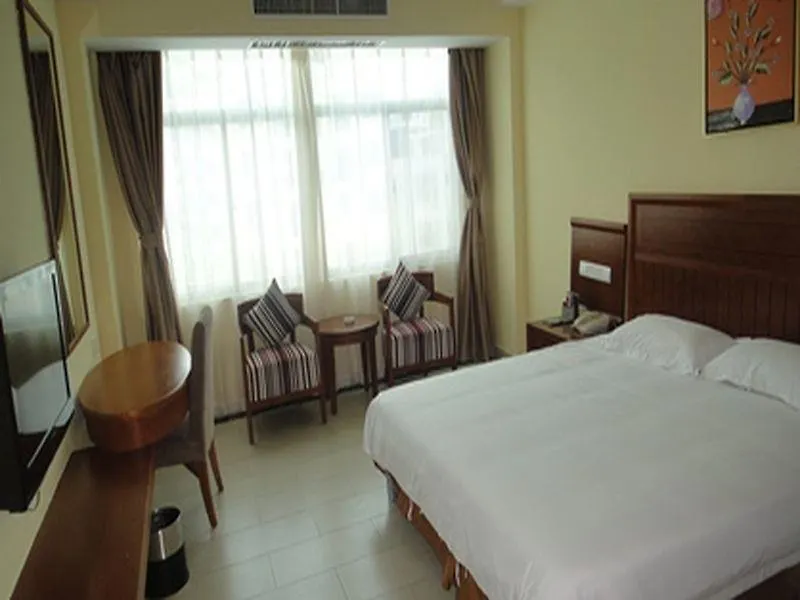 酒店 Home Inn Dadonghai Luhuitou Square Branch 三亚
